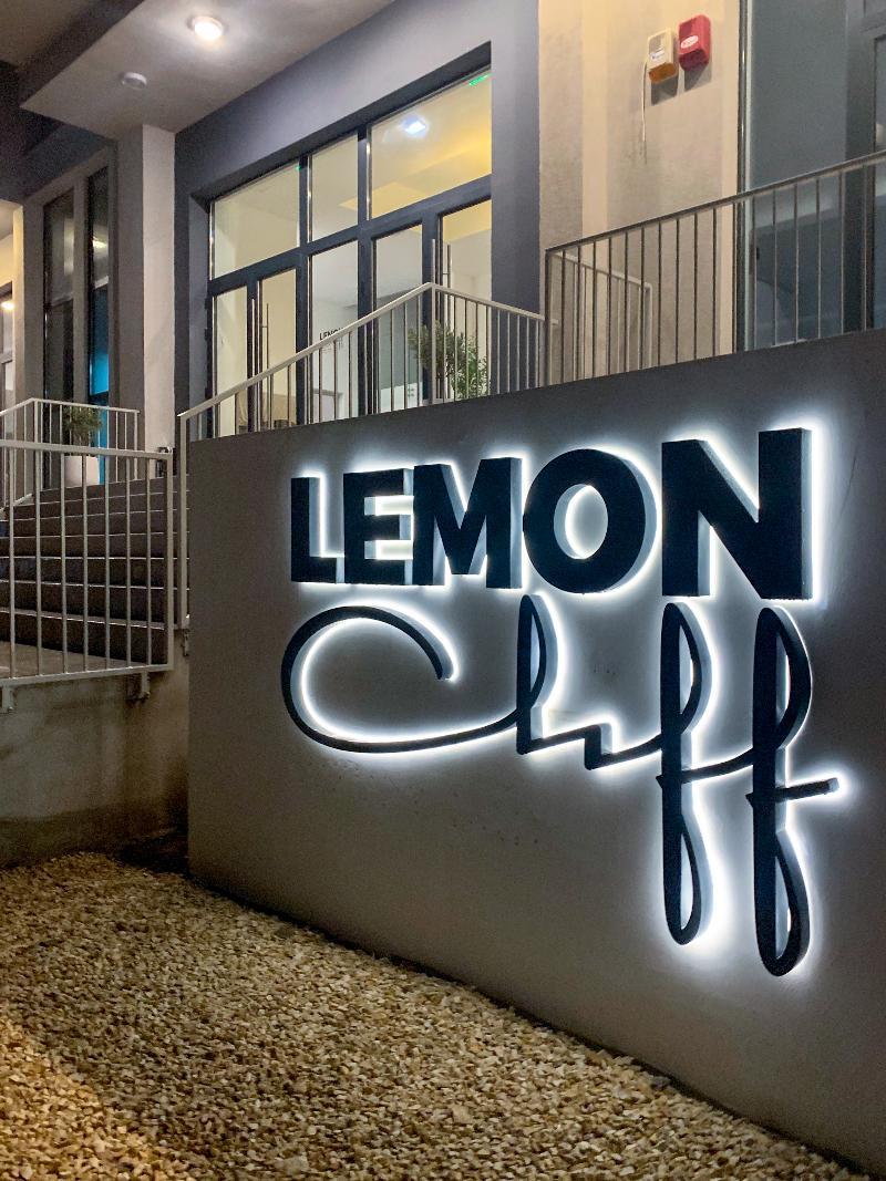 Lemon Cliff Luxury B&B Mamaia Exterior photo